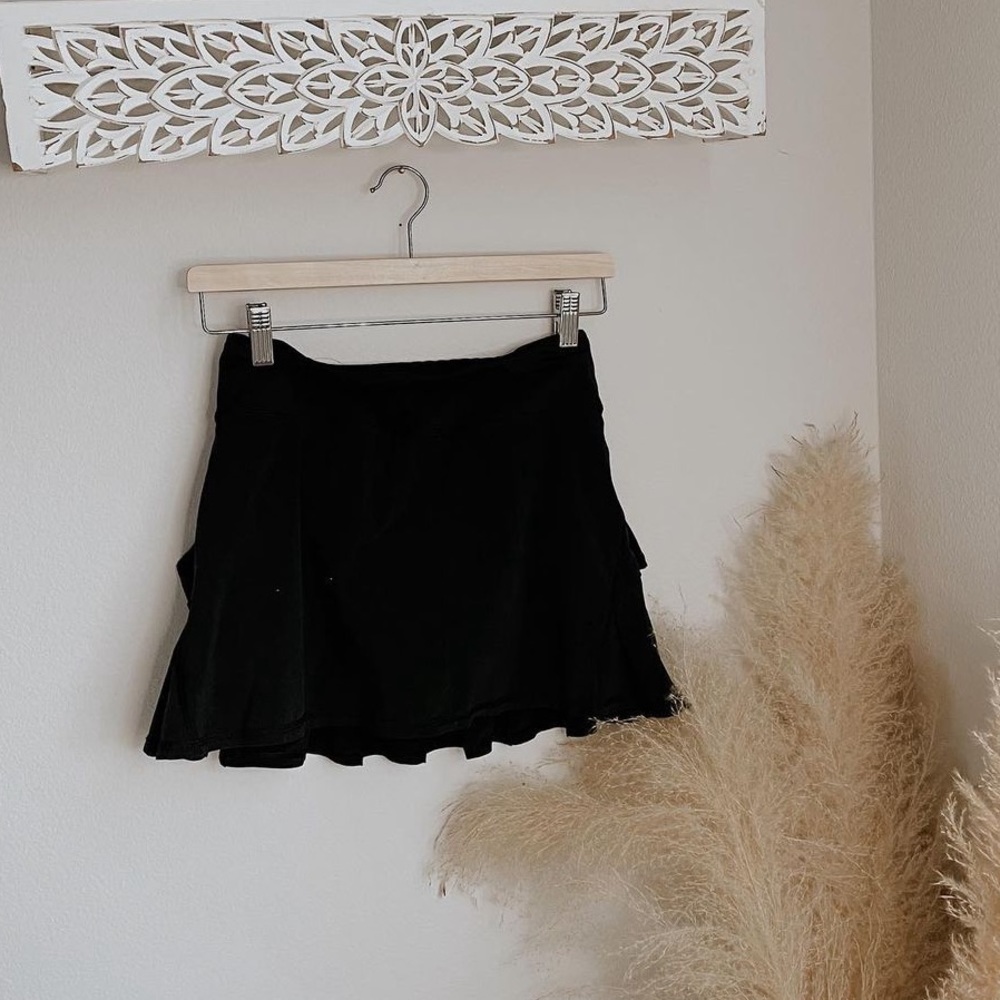 lack lulu skirt!